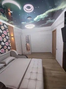 Продаётся Саламатина 1/3/5 с мебелью техникой ремонт хороший !