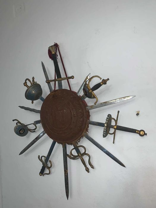 Panoplie cu sapte sabii Oradea • OLX.ro