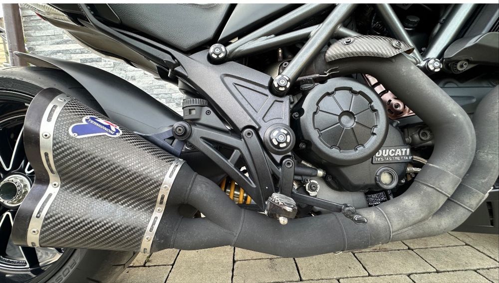 Ducati Diavel carbon edition