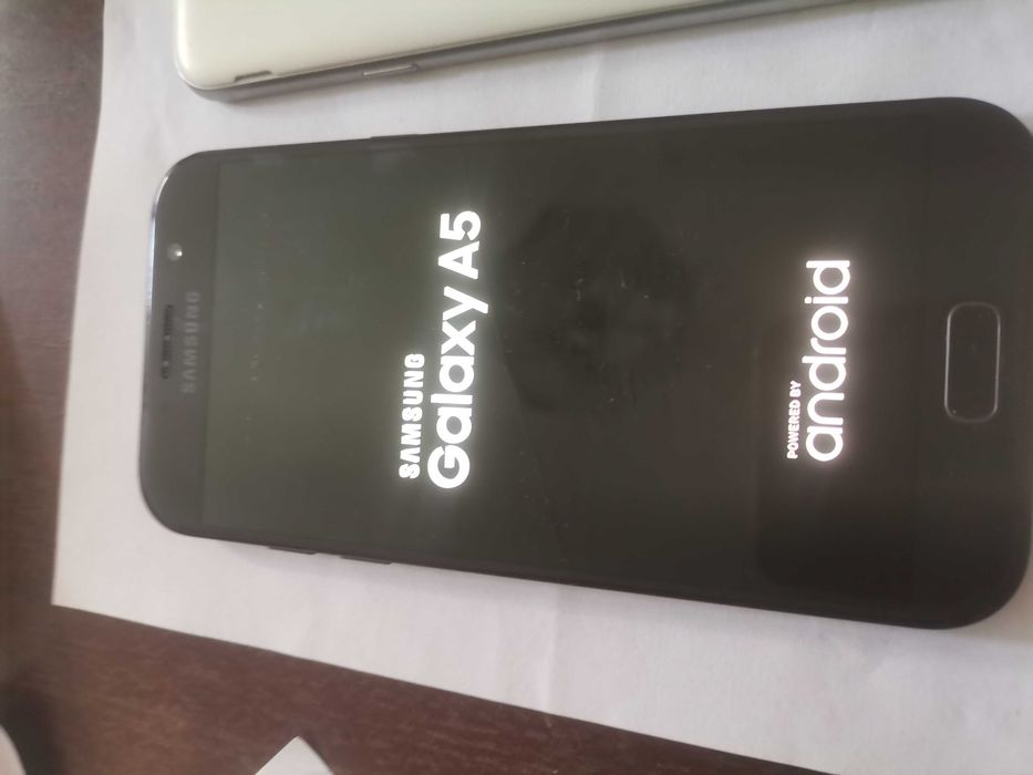 Лот телефони SAMSUNG