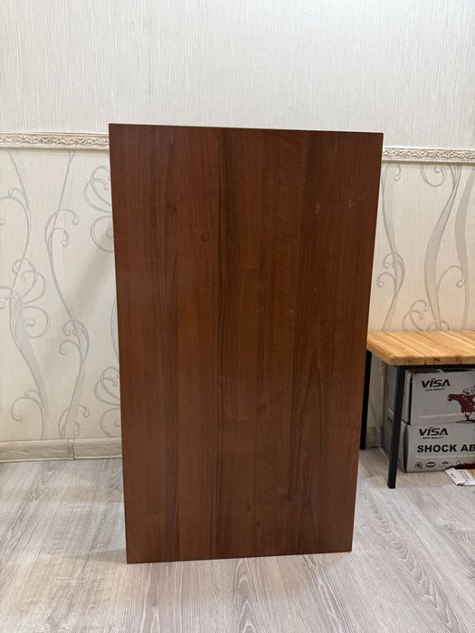 Продается стол