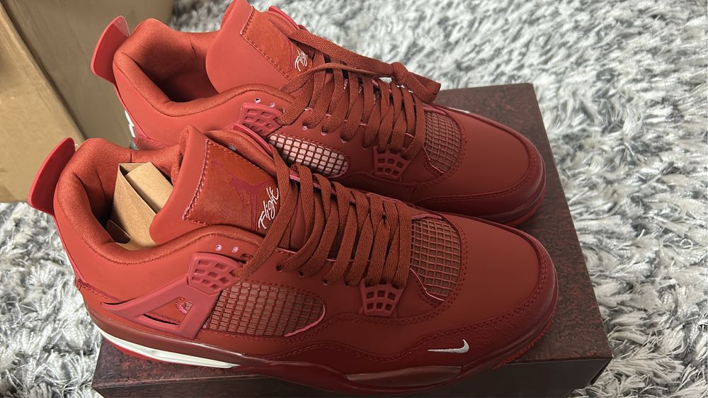 Air Jordan 4 brick