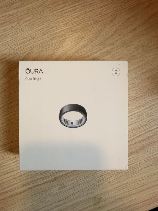 Oura ring 4 marimea 9 Stealth