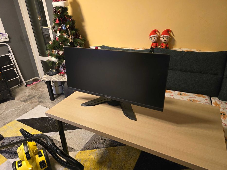 Gigabyte monitor