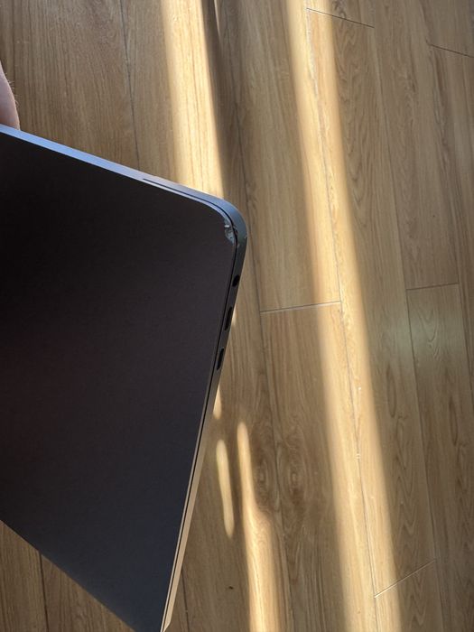 Makbook pro 13 inch TouchBar