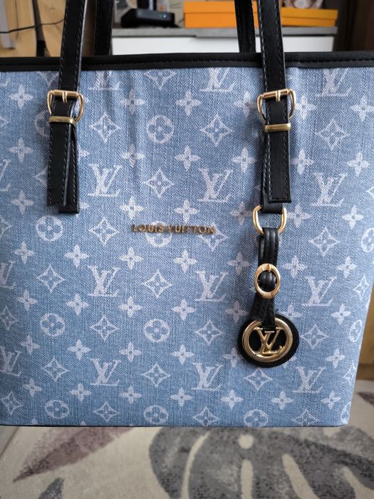 Louis Vuitton чанта лукс!