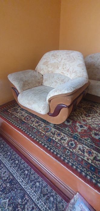 Мебель сотилади.