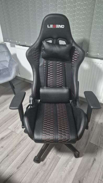 Vand scaun  gaming Legeng!