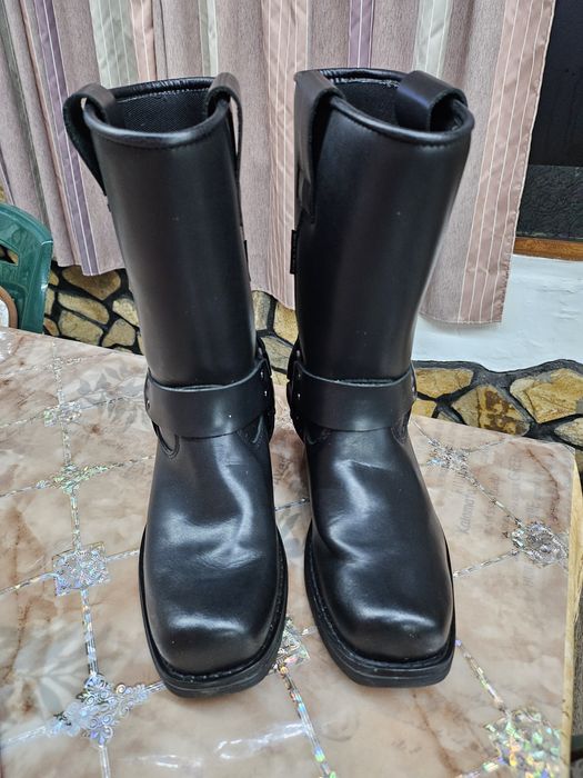 Рокерски ботуши номер 39