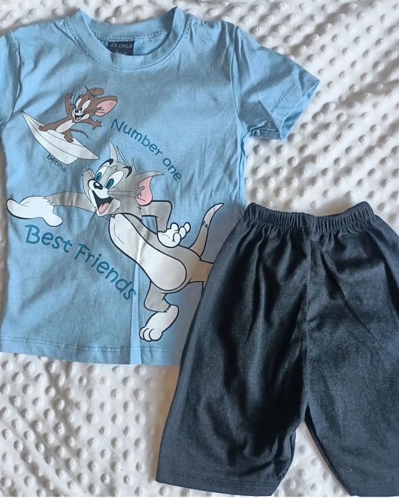 Балалар киимдери сатылады жана куйинде