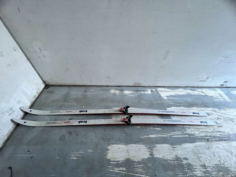 СКИ,,ски,.Skii