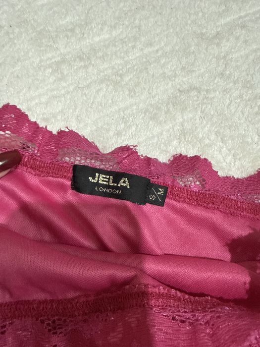 Розова рокля за официален повод