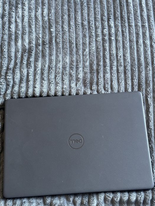 Dell Vostro 3500 - 15,6'' FULL HD, Core i7-1165GZ, 8 GB RAM, 512GB SSD