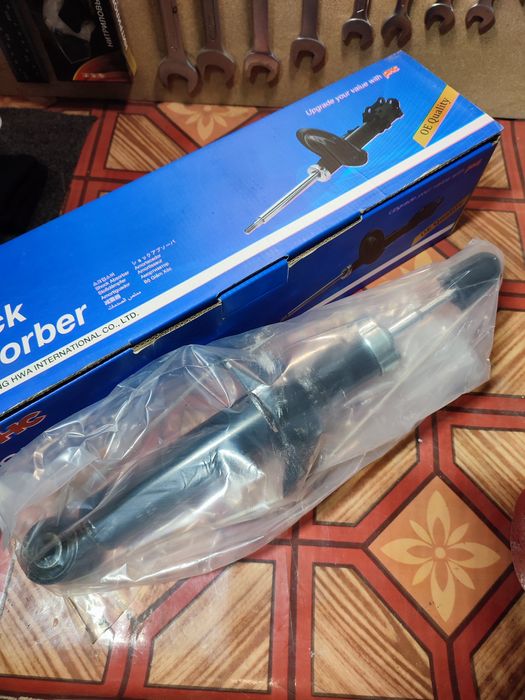 Амортизатор на Хонда CR-V 4