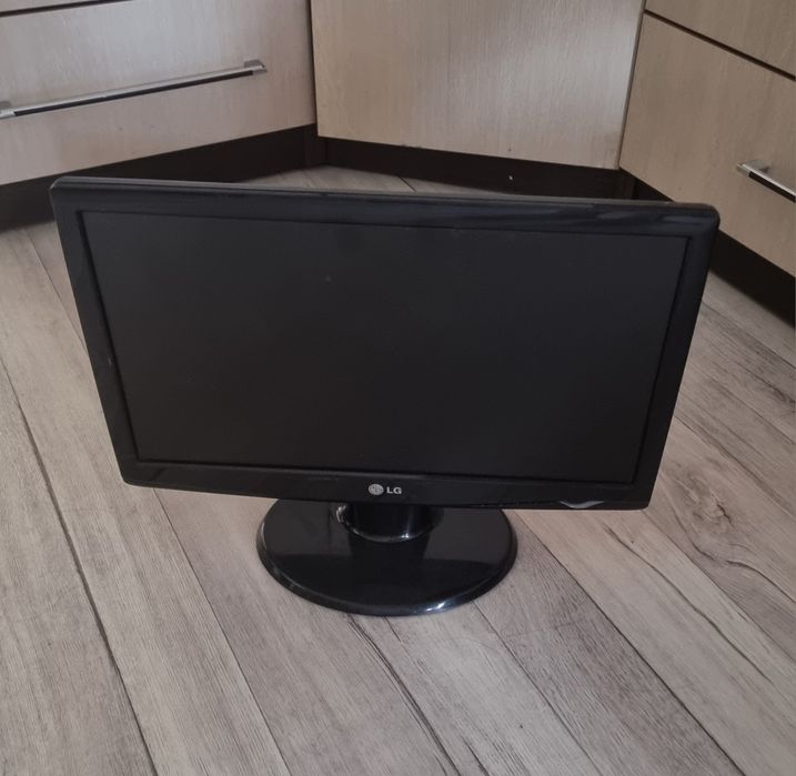 монитор LG Flatron W1943SE-PFV.