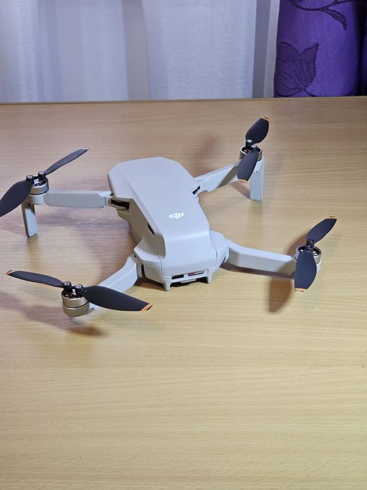Dronă DJI Mini 4k fly more combo