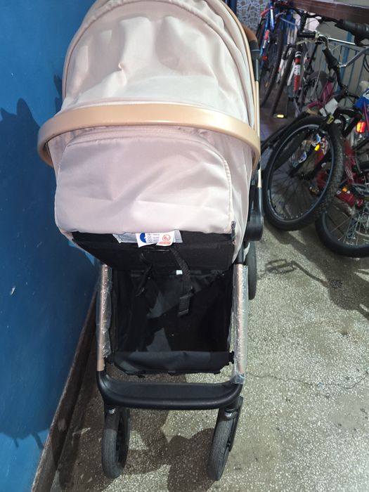 Carucior 3 in 1 .