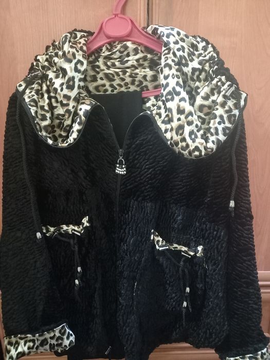 Красивые  курточки и дубленка