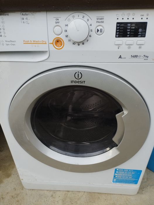 mașină de spălat rufe Indesit cu uscător