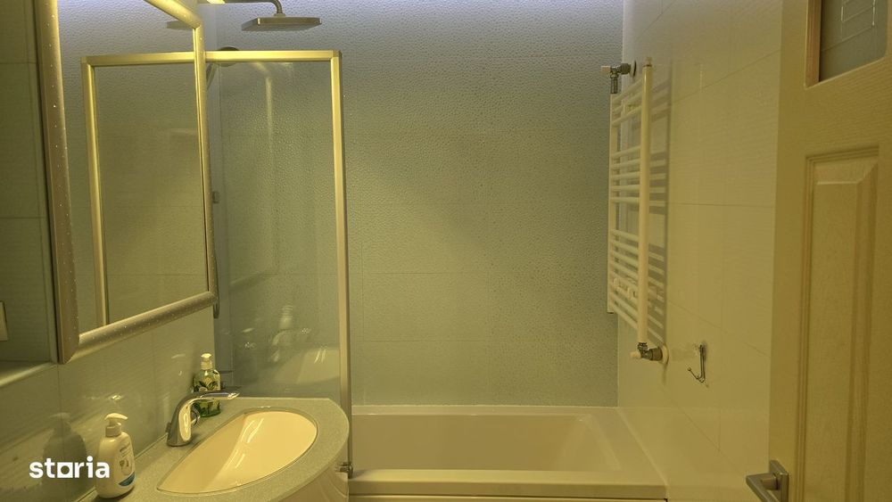 Inchiriez apartament 2 camere dec. Deva,  Spitalul Judetean, etaj 3,