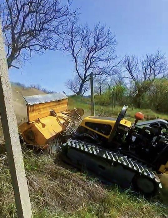 Oferim servicii de cosit si intretinere spatii verzi