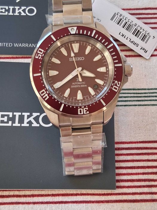 Seiko Prospex 4R Red SRPL11K1  "Shog-urai" 200m Diver 's watch