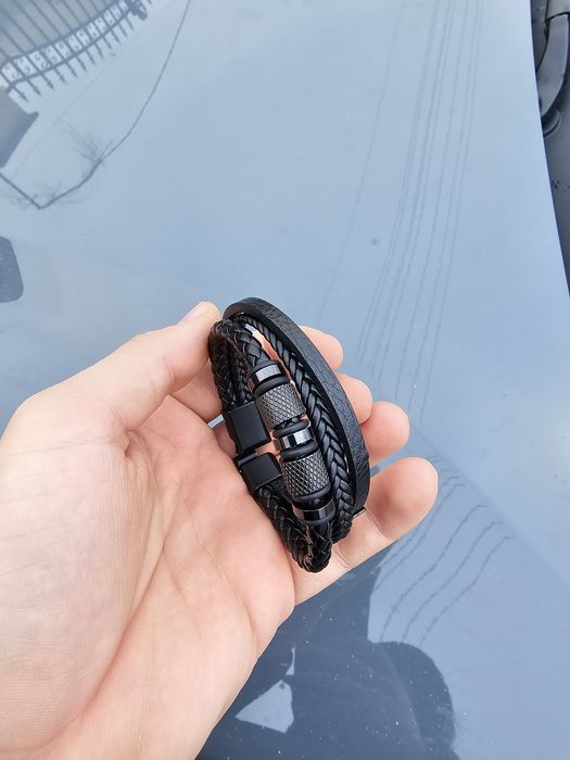 Vând brățară din piele