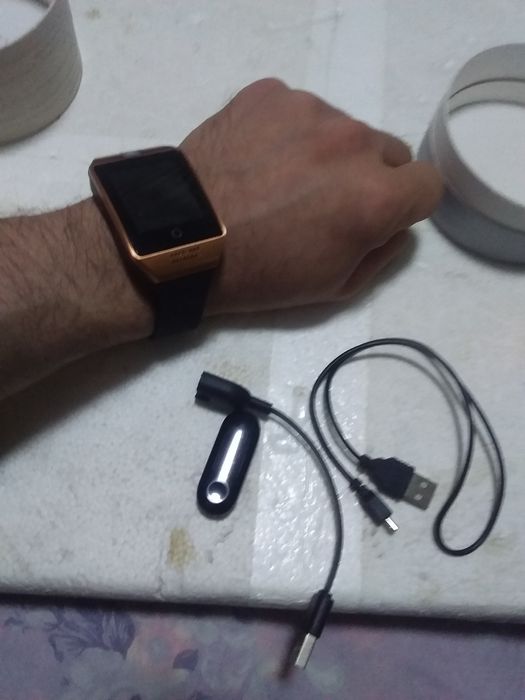 Smart Watch q18  sotiladi
