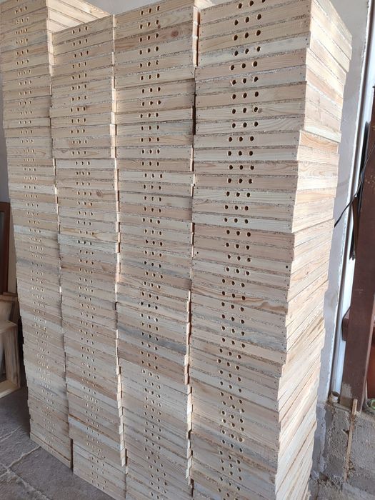 Ящики для пчеловодства