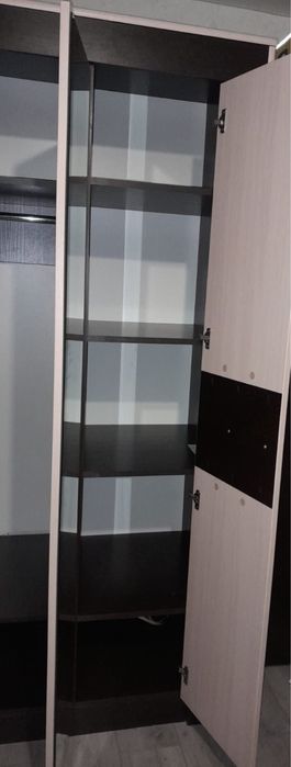 Шкафы для одежды