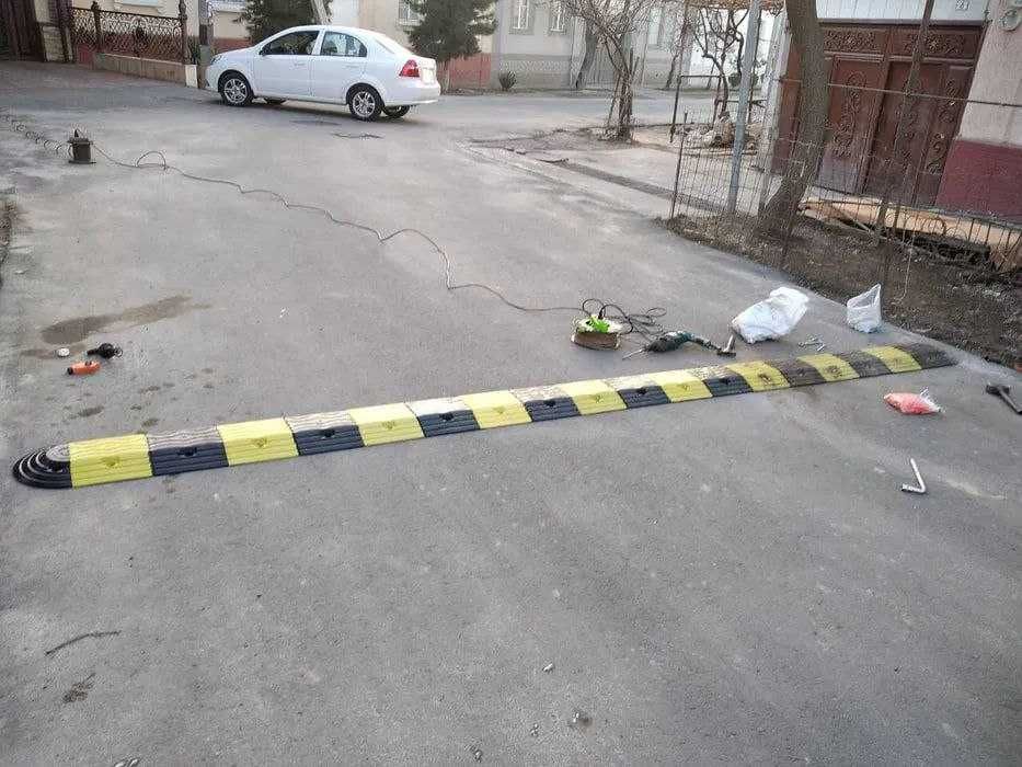 Лежачий полицейский