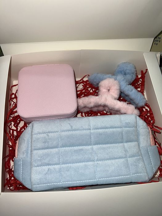 Подарочные боксы для девушек