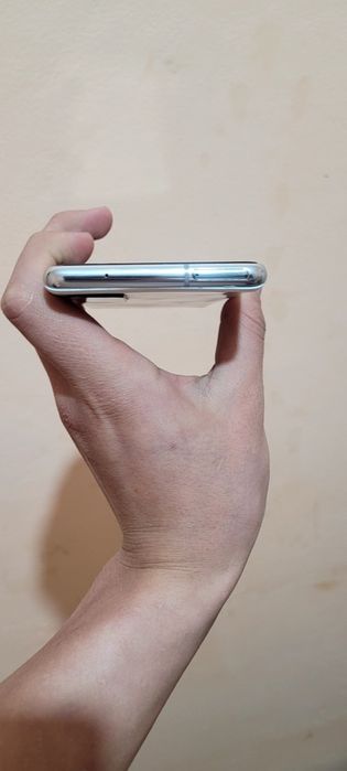 Samsung s20fe идеал