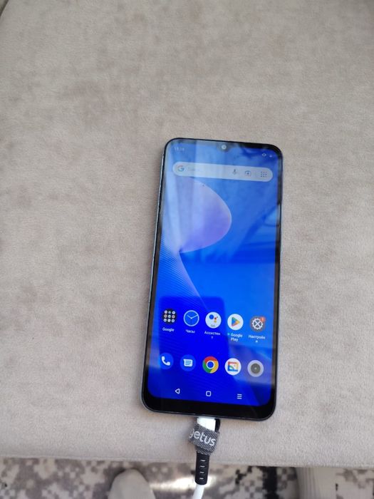 продается телефон