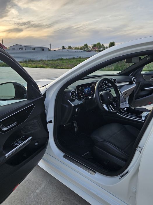 Vând  Mercedes C 300 - AMG - Mild hybrid
