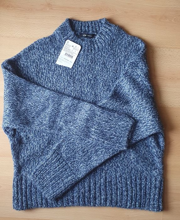 Pulover LC Waikiki nou cu eticheta