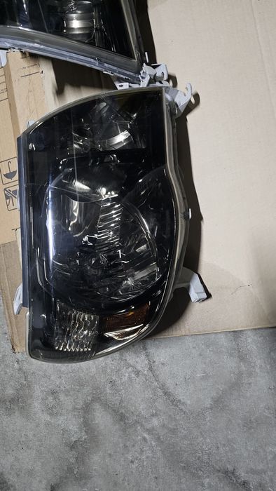 Фары на тойота такома