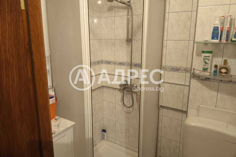 Продава се Двустаен апартамент в Разград, Център - 60 кв.м за 1581 €/кв.м - Снимка #8