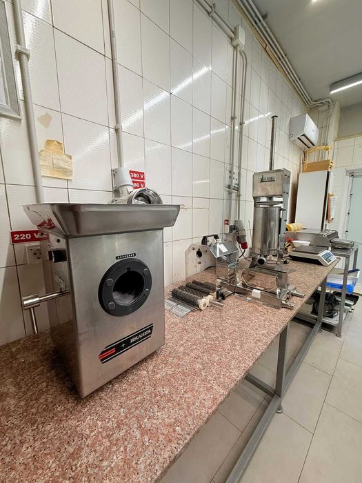 spatiu autorizat CATERING + CARMANGERIE de închiriat