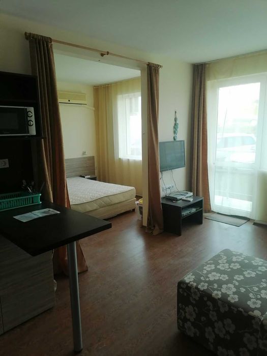 Дава се под наем Двустаен апартамент в Бургас, Сарафово - 50 кв.м за 306 € - Снимка #2