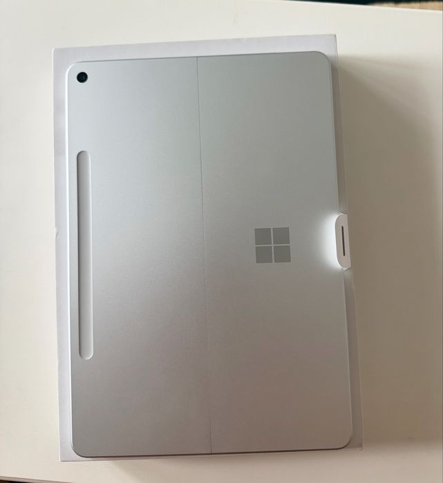 Tableta Microsoft Surface 12 Pro Copilot+ PC 12 inch Qualcomm Snapdragon X Plus 16GB 256GB SSD Windows 11 Home Platinum