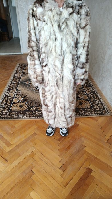 Дълго кожено палто