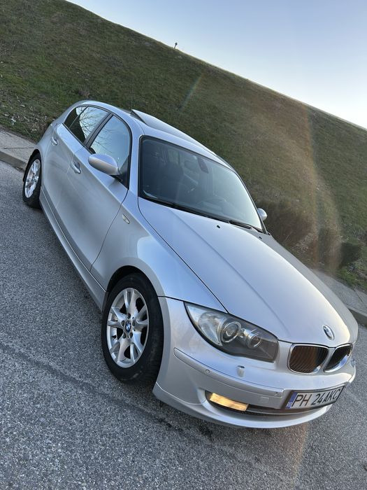 BMW 120d 177CP / Keyless / Recaro / Trapă / Navi / Xenon / Senzori