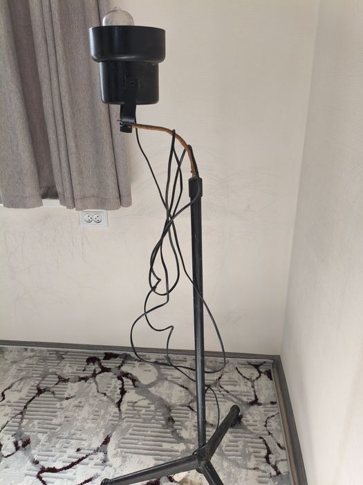 Светильник торшер в стиле хайтек