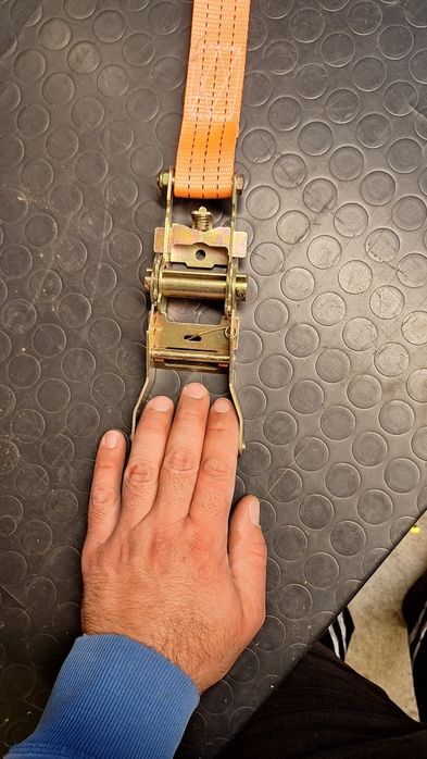 Тресчотка за колани