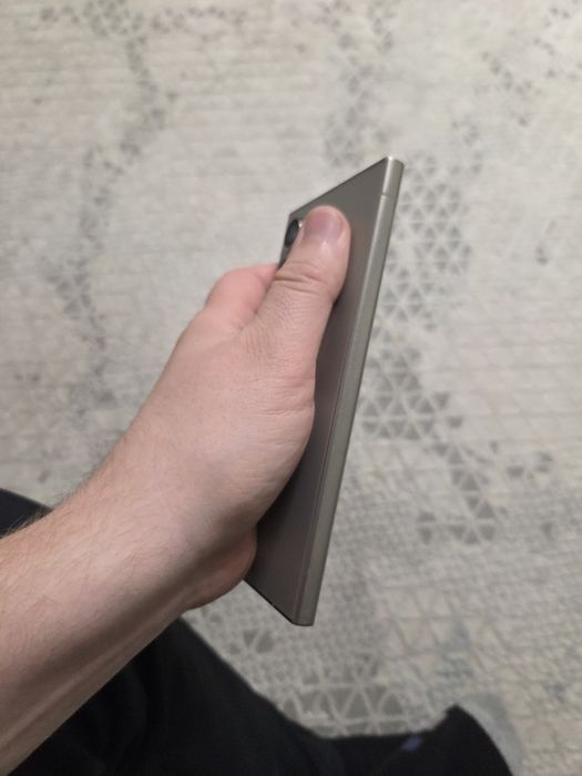 Samsung Galaxy s24 ultra  12/512 gb