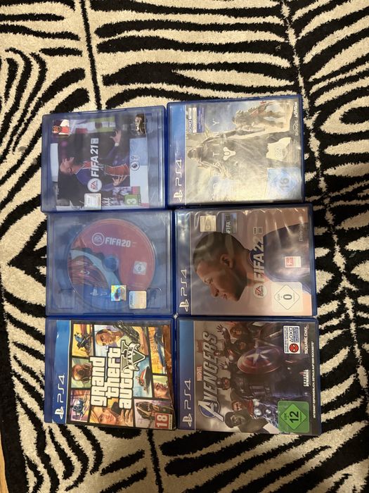 Ps4 silm 500gb 2 manete 6 jocuri impecabil