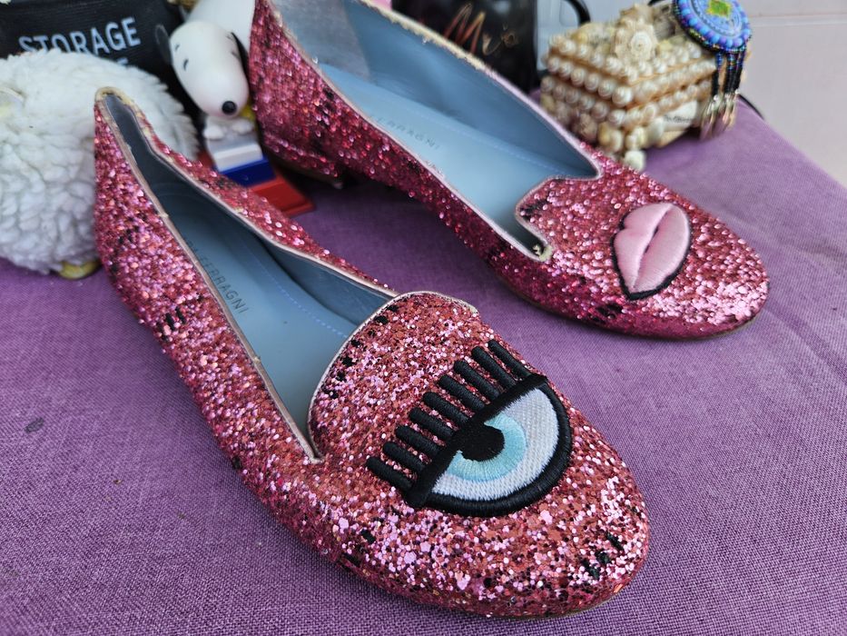 未使用＜CHIARA FERRAGNI／キアラ・フェラーニ＞ グリッターパンプス