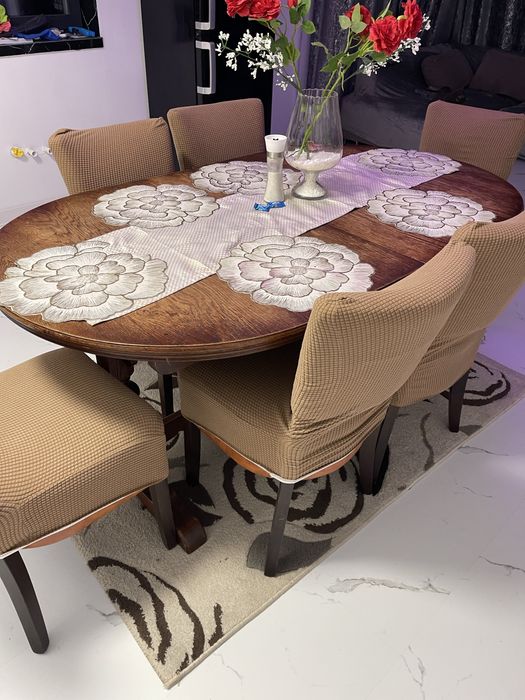 Masa plus 6 scaune din stajar masiv