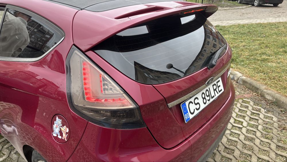 se vinde Ford Fiesta 2009